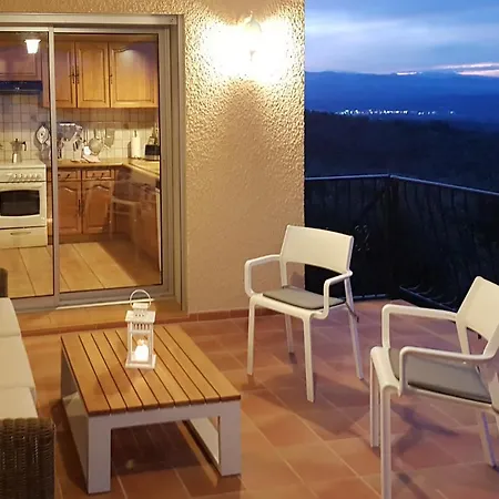 Holiday home Josephine: Vue Magnifique Sur Et Montagnes Laroque-des-Alberes