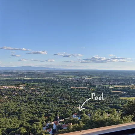 Josephine: Vue Magnifique Sur Et Montagnes Dom wakacyjny Laroque-des-Albères