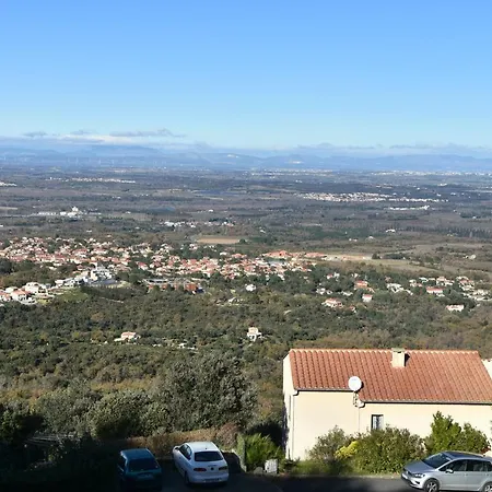 Josephine: Vue Magnifique Sur Et Montagnes Ferienhaus Laroque-des-Albères