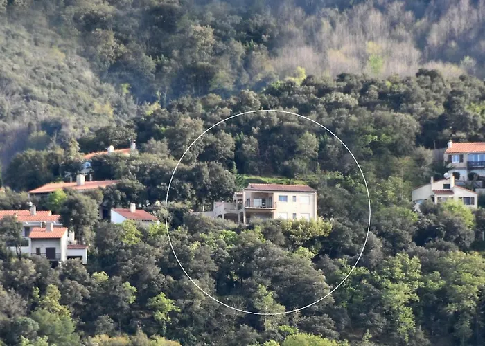 Josephine: Vue Magnifique Sur Et Montagnes בית נופש